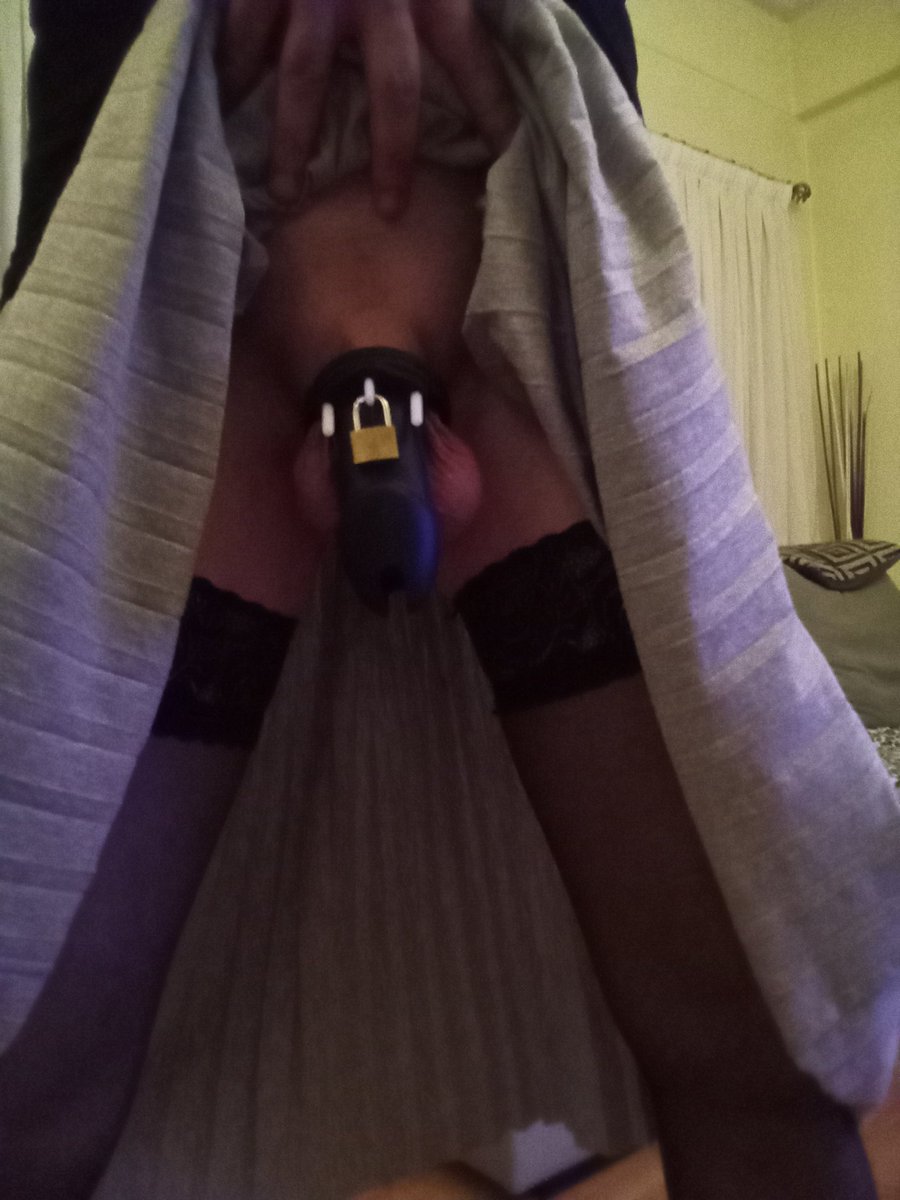 crossj82's tweet photo. #Locktober #caged #chastity #BDSM #crossdresser https://t.co/oOre1WQFNY