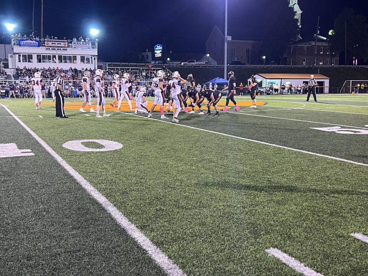 Lawrenceburg Tiger Football (@lburgfootball) on Twitter photo 21-14 halftime Tigers lead
<a href="/AhausLogan/">Logan Ahaus</a> 126 passing yards
<a href="/Keaten_McGrath/">Keaten McGrath</a> 4 catches, 72 yards
<a href="/teaganbennett_/">Teagan Bennett</a> 97 yards rushing, 2 TDs
<a href="/hayden_saylor05/">Hayden Saylor</a> 83 total yards, 1 TD 21-14 halftime Tigers lead
<a href="/AhausLogan/">Logan Ahaus</a> 126 passing yards
<a href="/Keaten_McGrath/">Keaten McGrath</a> 4 catches, 72 yards
<a href="/teaganbennett_/">Teagan Bennett</a> 97 yards rushing, 2 TDs
<a href="/hayden_saylor05/">Hayden Saylor</a> 83 total yards, 1 TD