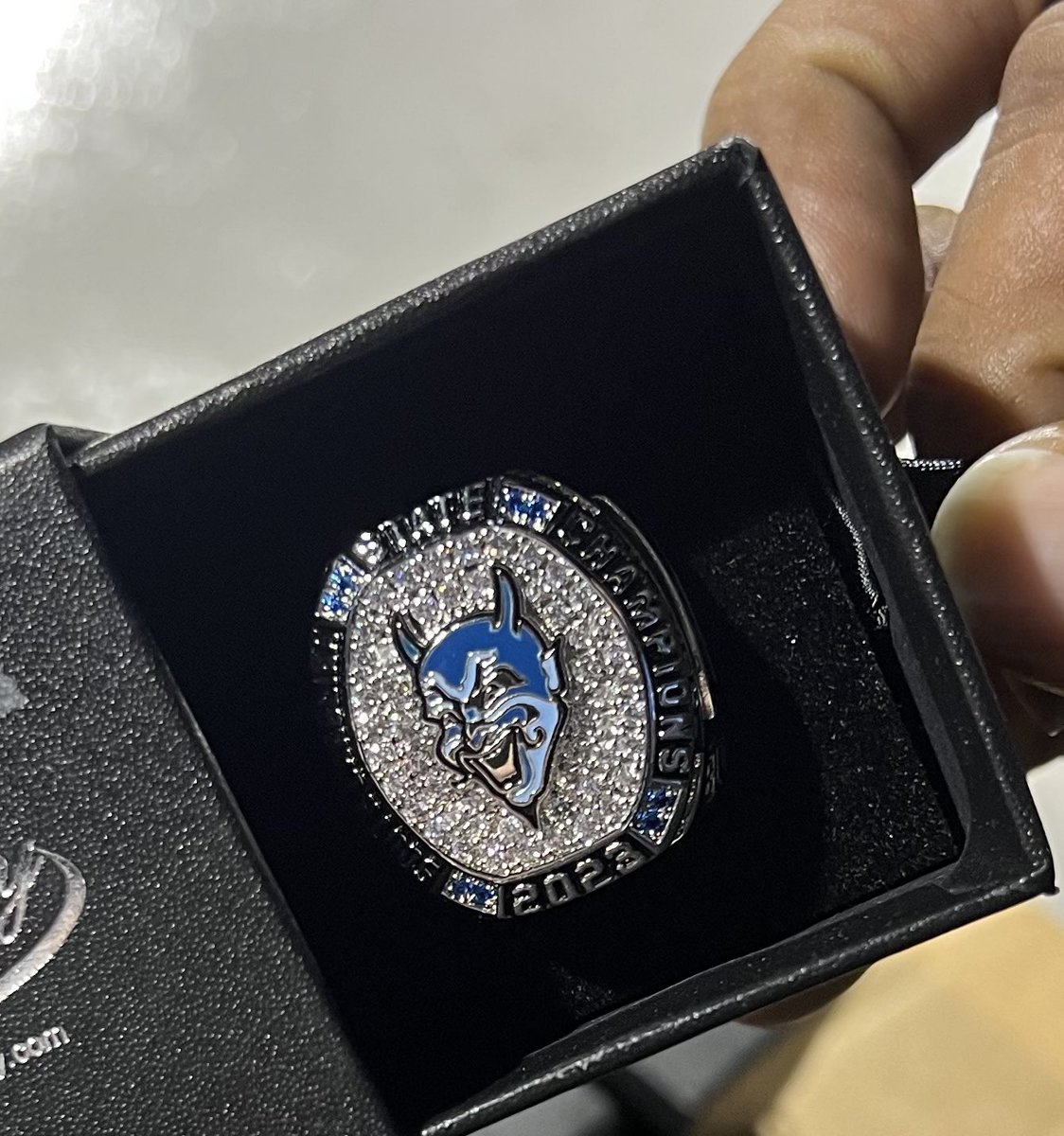BobMatz6's tweet photo. Dreher Track getting their rings tonight. State Champs
@RichlandOne @RichlandOneSupe https://t.co/TGHnzIDQY8