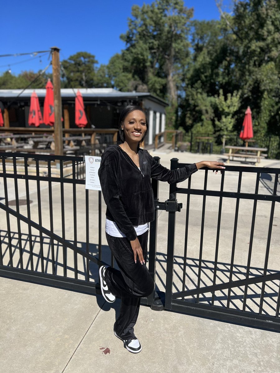 MorganWilbon's tweet image. I pop out occasionally 💅🏾