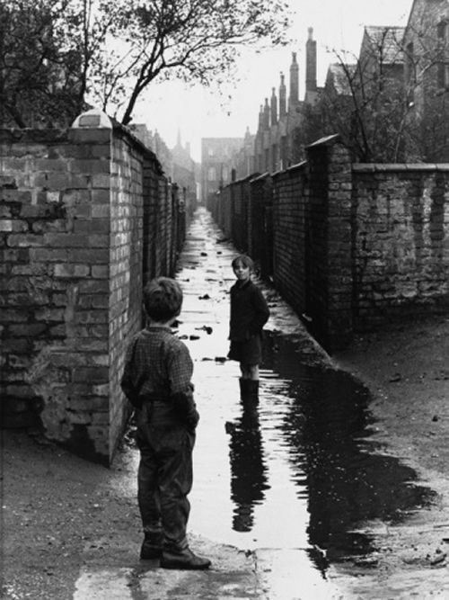 literlandweb1's tweet photo. "El futuro de los niños es siempre hoy. Mañana será tarde".  
Gabriela Mistral 
📷Shirley Baker https://t.co/b887dYVYob