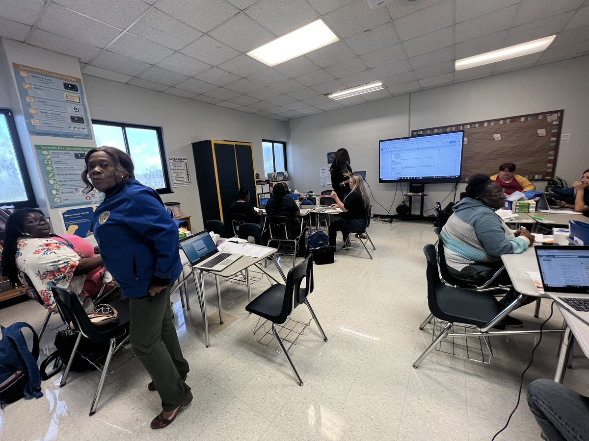 iliana_kd's tweet image. Let’s hear it for @MMAFAHISD! 🙌Math &amp;amp; ELAR departments made best practices come to life &amp;amp; teachers had meaningful take aways they can quickly implement! #inthework #holdingtheline @HISDCentral @HISD_Central @TeamHISD