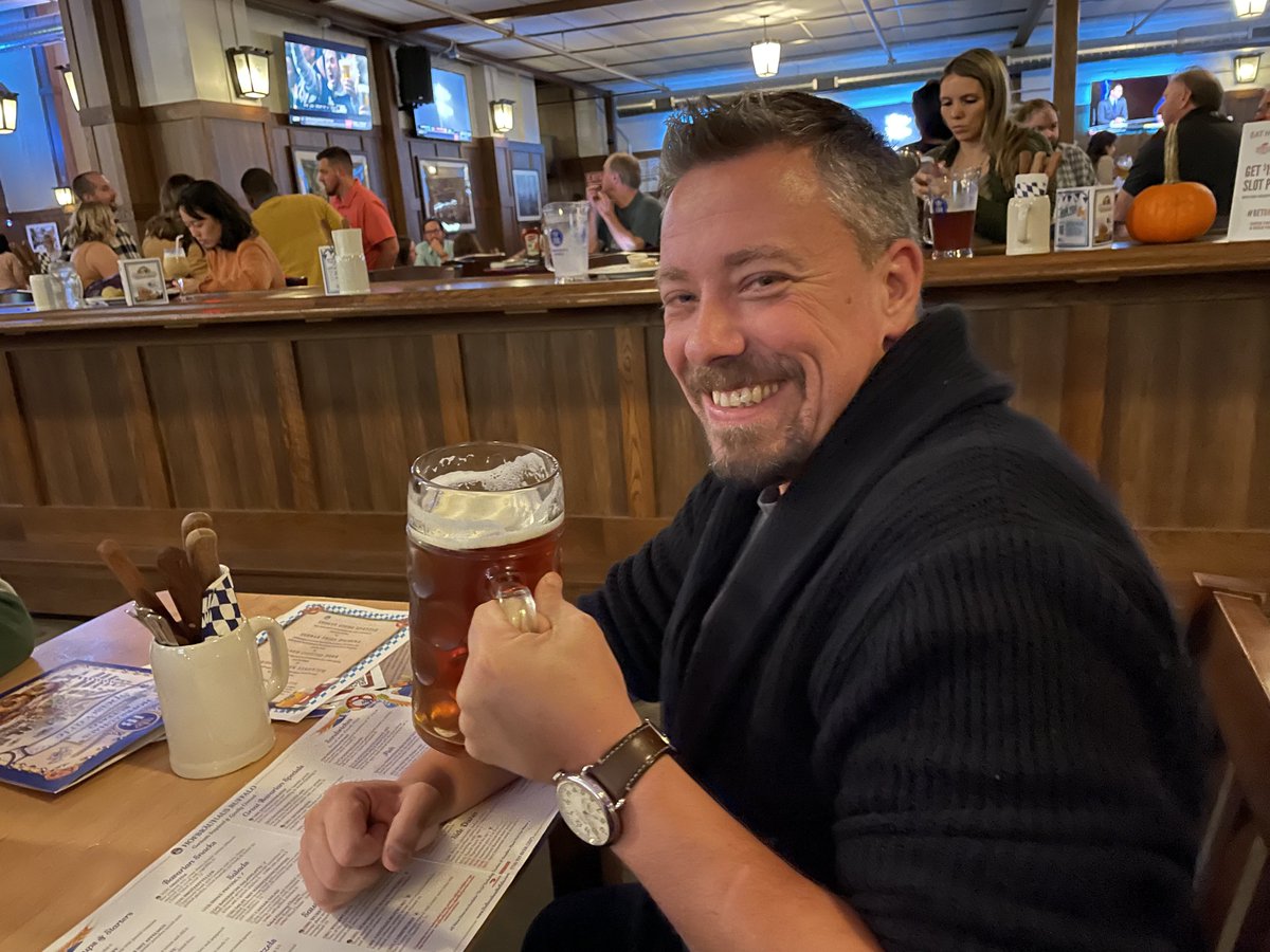 RBCurlingTeam's tweet photo. Team building at a German bierhaus in Buffalo. https://t.co/dgxMENop6u
