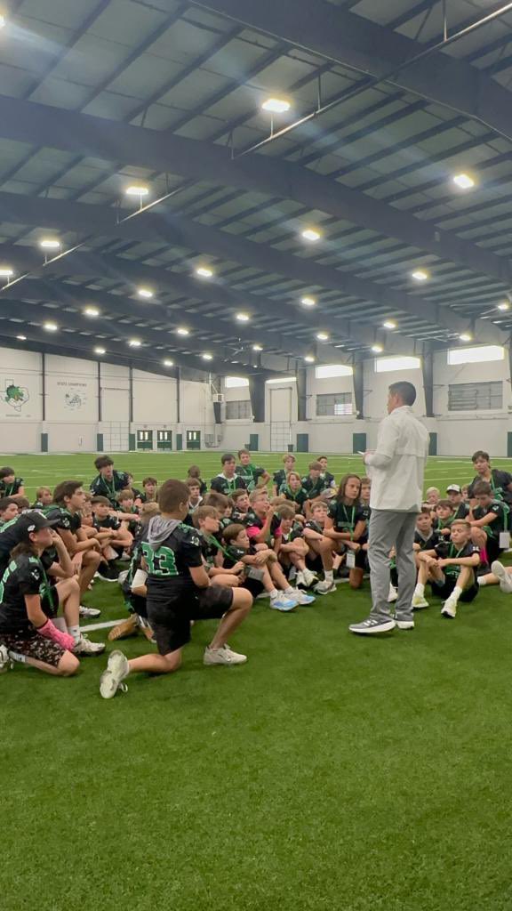 CABCSLC's tweet photo. 6th grade @DrgnYthFootball players are guests of @coachrdodge Dodge and the @CarrollDragonFB varsity staff tonight. 

Catching all the action behind the scenes pregame! Getting an inside look at what it means to be a Dragon ❤️🐲🏈 https://t.co/ZZOMlYgg6M