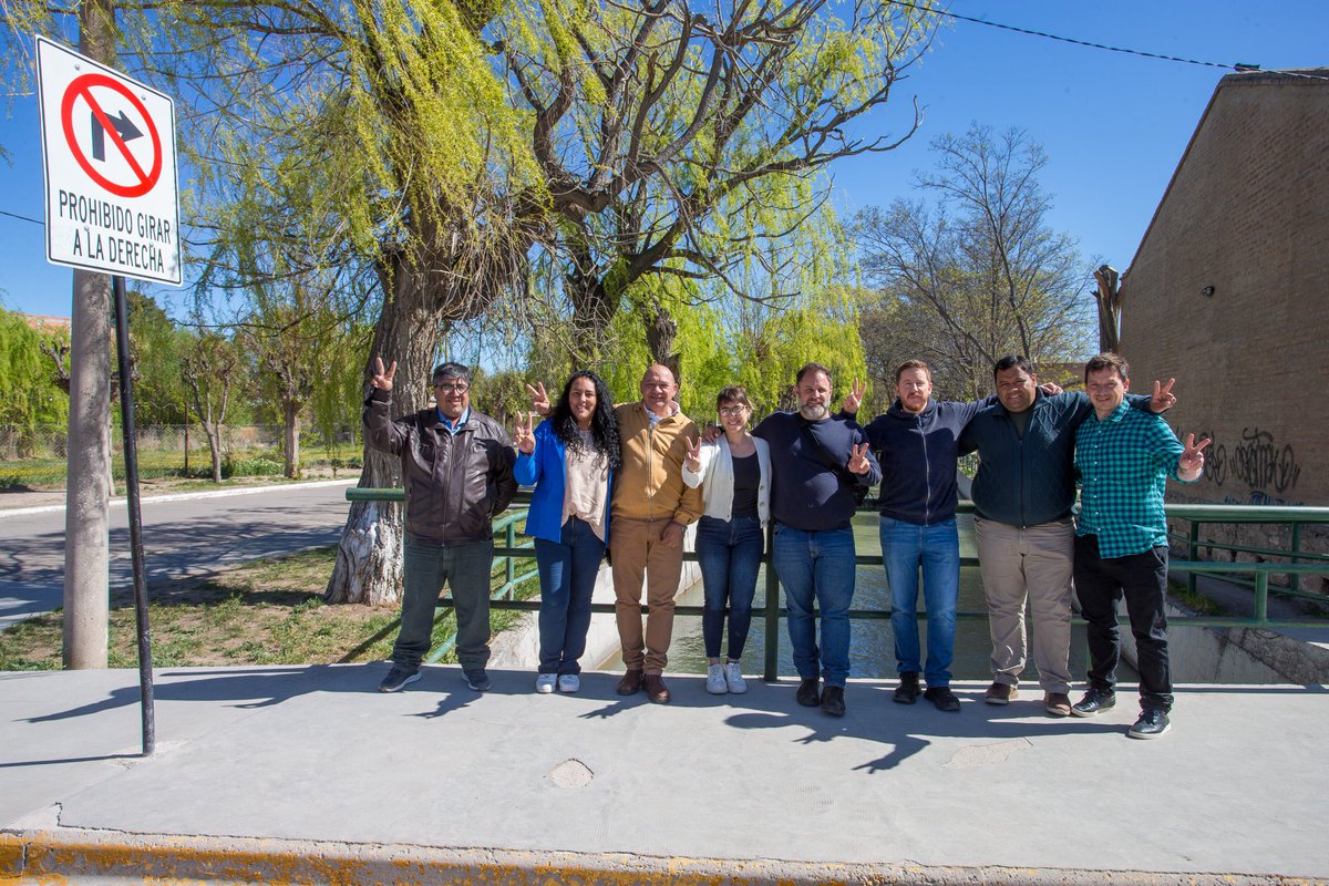 Los pueblos del interior de #Chubut necesitan de un Estado presente, con una mirada federal e integradora.

Junto a <a href="/rochinervi/">Rosario Nervi</a>, mi compañera en la candidatura a diputados nacionales, nos reunimos con jefes comunales de la Meseta y (+)