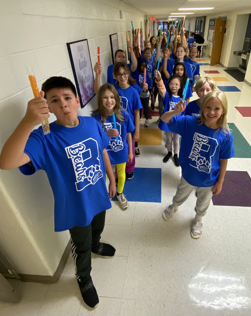 MrsKobesClass's tweet photo. Fun Run Day!! Students had so much fun! Great way to start the morning!! Thank you PTO! @PtoBartlett @SLCSBartlett https://t.co/A3YlzKnPr5