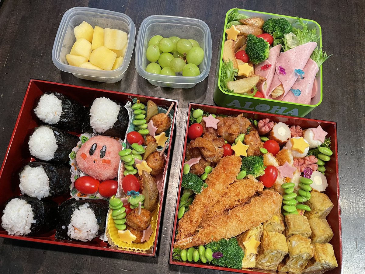 本日小6息子マン、小学生最後の運動会です。
今年やっと一緒に食べれると張り切った渾身の父弁当。
二度とない今日を精一杯楽しんでくれますように。
皆様も良い一日を。 