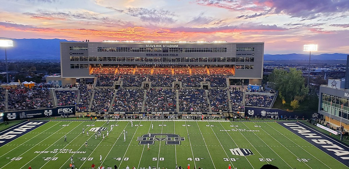 gturner600's tweet photo. Another great night for Aggie football! Best backdrop in the Country!! https://t.co/xOzH6dPpER
