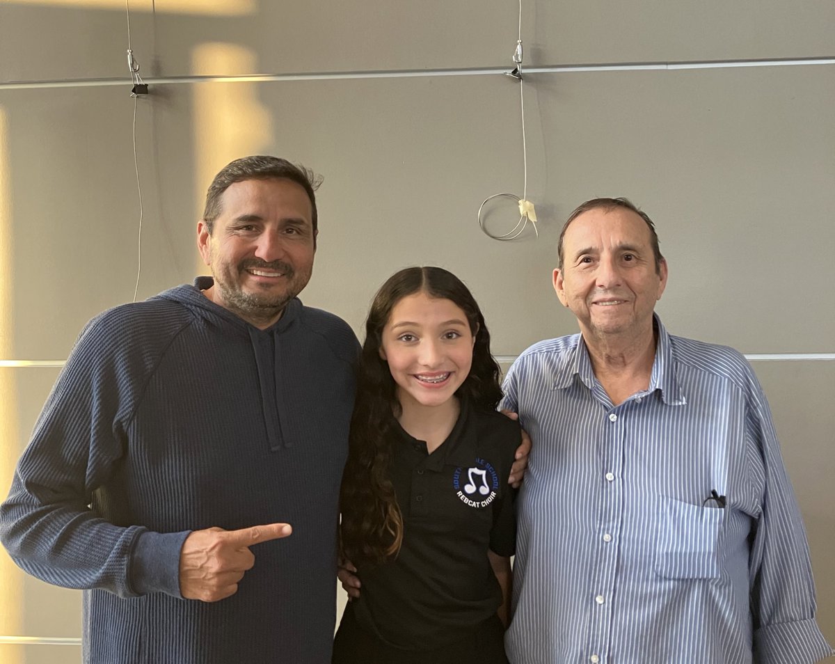 Fall Choir Concert for my daughter Ryssie!!
Had the honor sharing the night with my Dad!
Memories that will last a lifetime 
🙏❤️