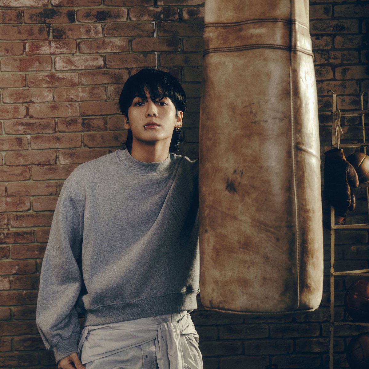 chartdata's tweet photo. #JungKook's 'Golden' has surpassed 1 billion streams on Spotify prior to official album release. https://t.co/jSQv0UITDS