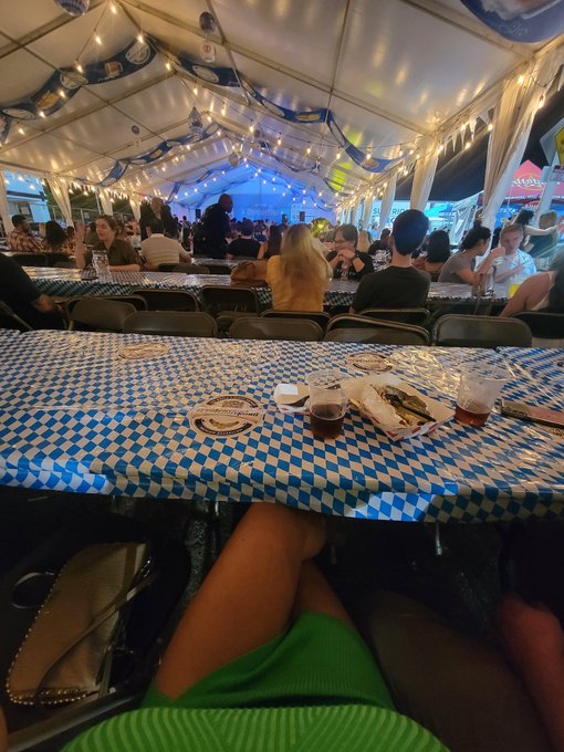 #Oktoberfest heights! https://t.co/qgYn2mPU5R<a href="/tag/oktoberfest"class="tags">#Oktoberfest</a>
