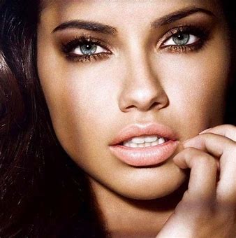 #WCE  My craving everyday is this beautiful woman.   <a href="/4EverNMyEyes/">Faith ^Parody^</a>