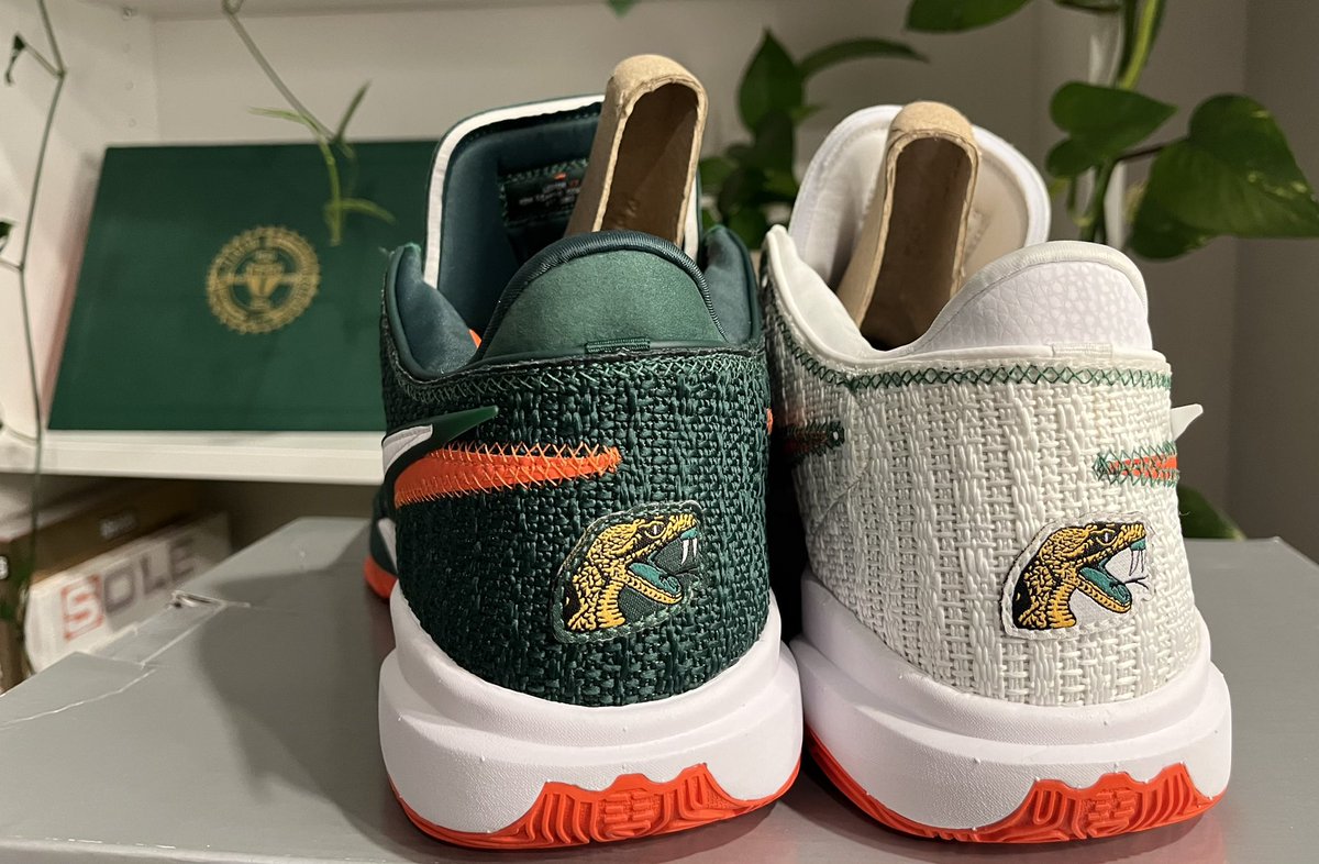 JBreak23's tweet photo. Nike LeBron XX NCAA FAMU
Home and Away
🐍💚🧡👑
#FAMUBrons #RetroBrons #PromoSample https://t.co/Fr4NuM3Ahf