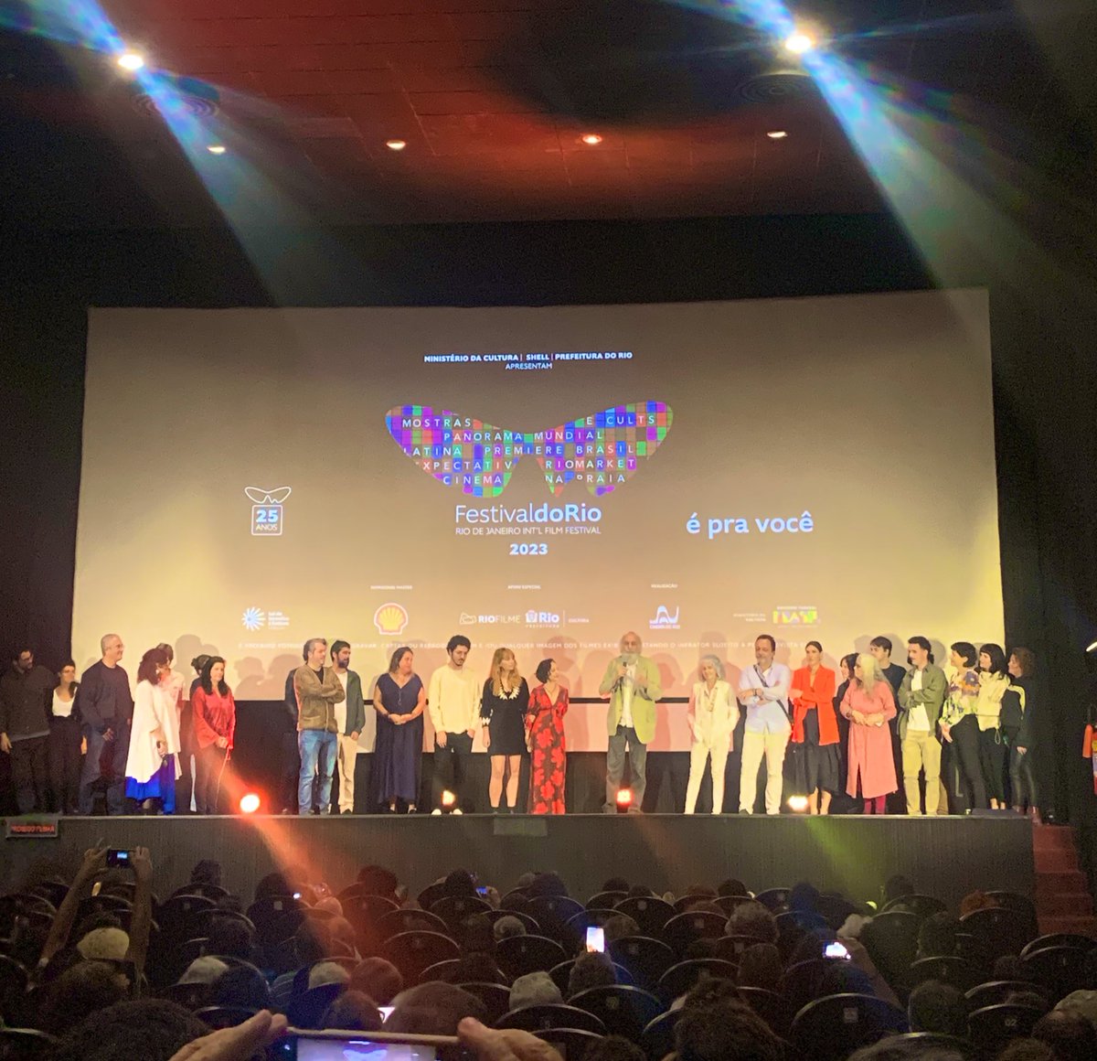 Julio Bressane e equipe apresentando seu novo filme, Leme do Destino no @festivaldorio