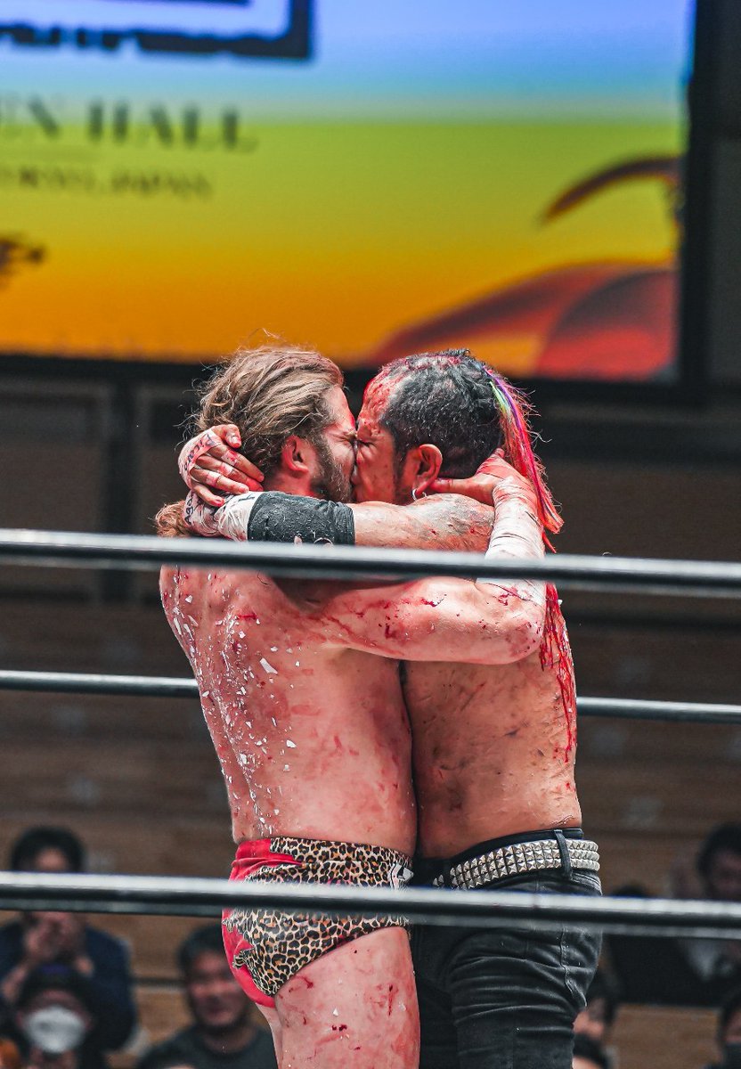 crazymonkey0909's tweet photo. いよいよ本日！！

狂猿は新幹線で移動中🚄💨

アメリカ🇺🇸GCWとの対戦で
⚡超刺激⚡を得た
狂猿を

超至近距離

で観れます！！

お申し込み
まだ間に合うよ🐵

ワス！！🥩 https://t.co/llFBKlhwRS