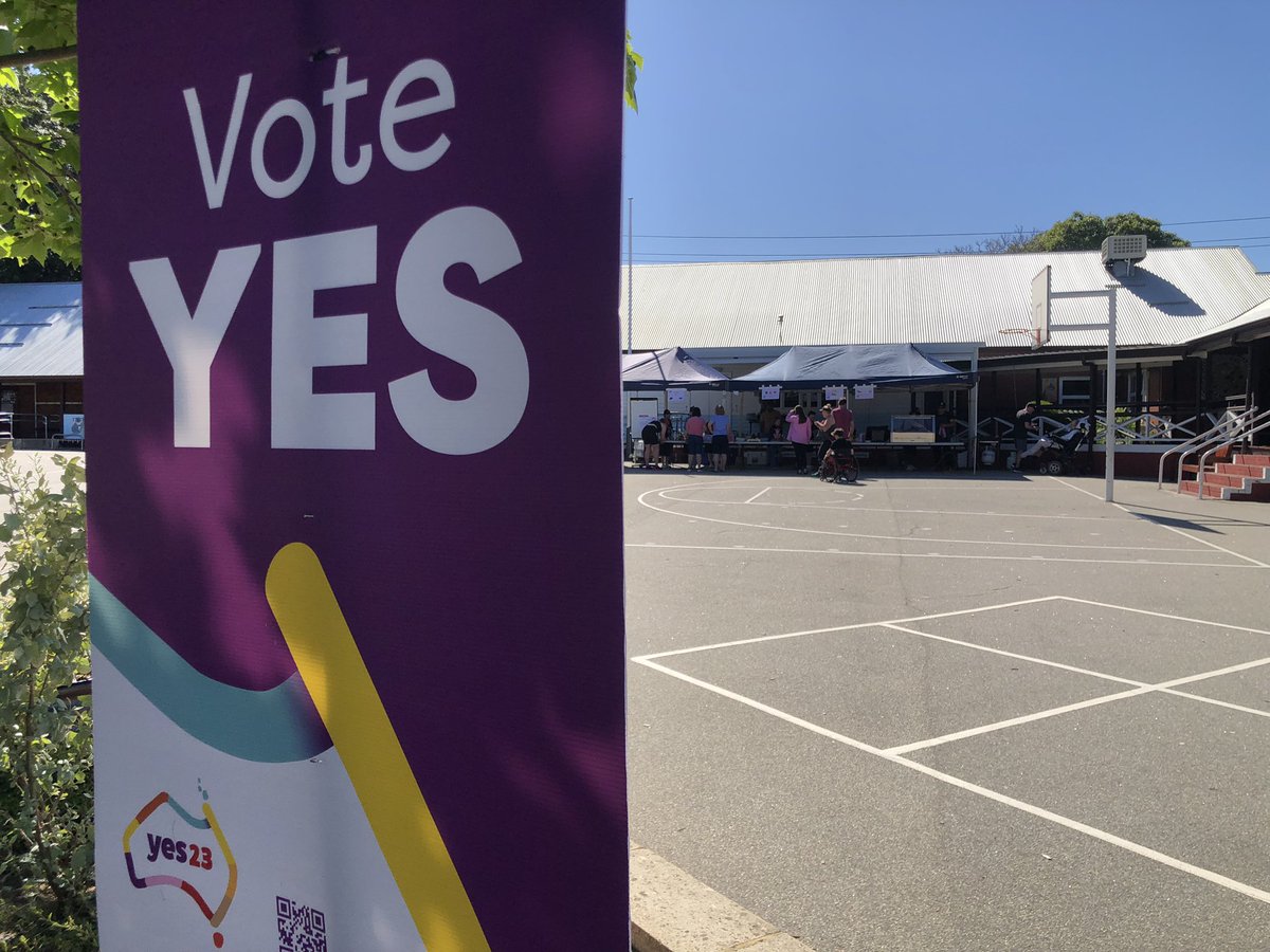 Grendels's tweet photo. You can vote Yes AND get a democracy sausage. Everyone wins. #yes23 #voicetreatytruth #democracysausage https://t.co/ON1T6NFJxS