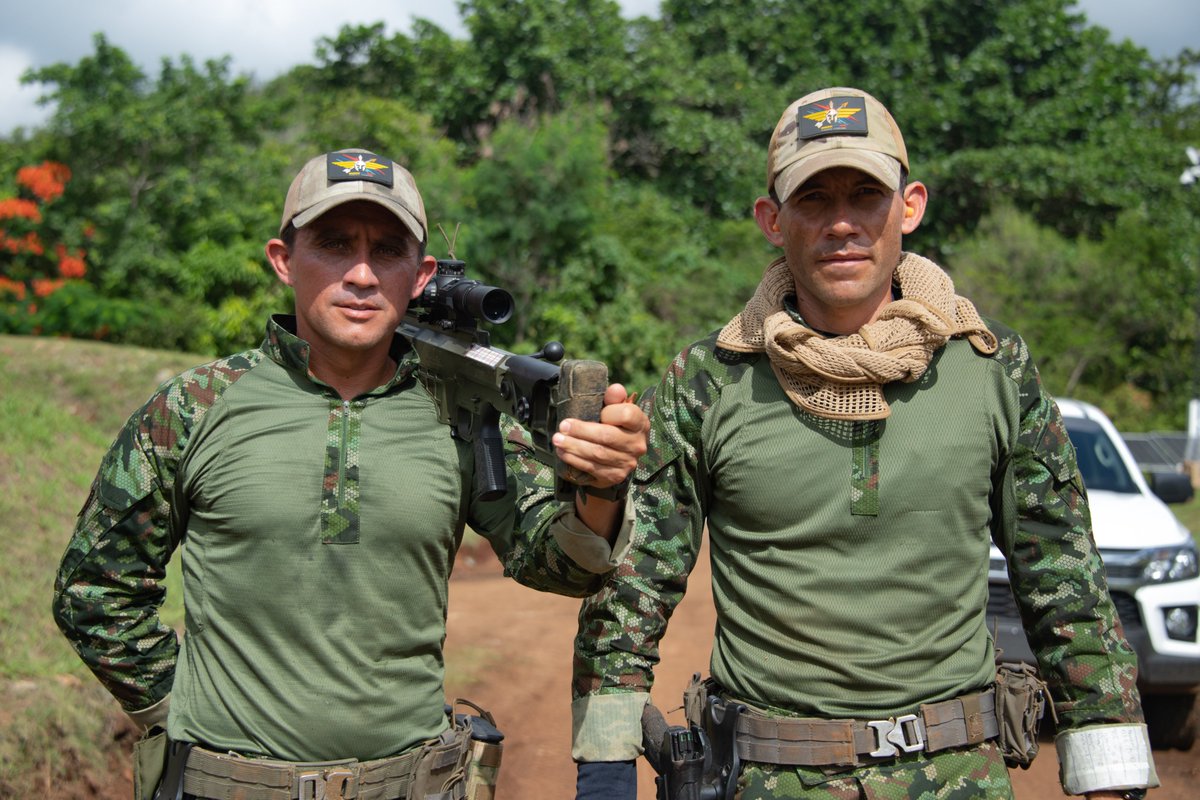 SOCSOUTH congratulates and wishes our partners, Colombian Army Special Forces, a happy 7th anniversary 🙏👏🎂on becoming an official branch of the Colombian National Army @COL_EJERCITO 🇨🇴!!! #StrongerTogether 💪#FuerzasUnidas #StrengtheningPartneships 🤝