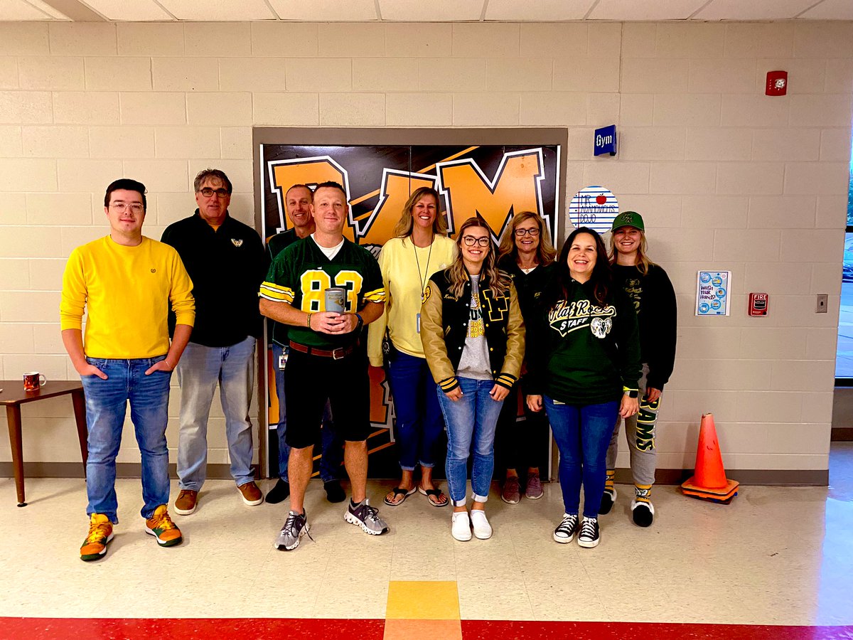 MrsGambinoMath's tweet photo. Let’s go Rams! 💚💛 #warh https://t.co/AknpBeDohR