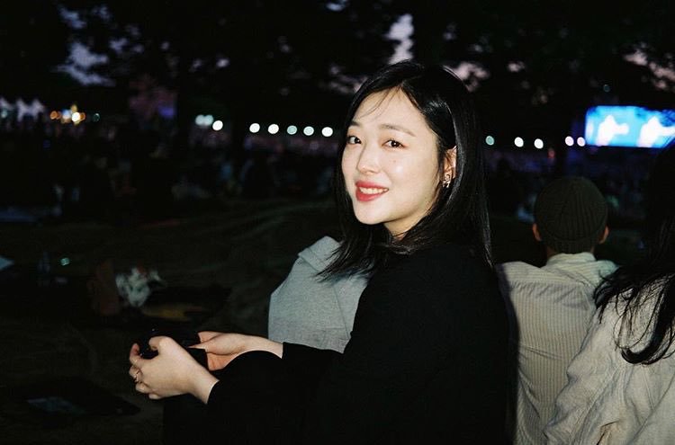no matter where I am in life and how much time have passed, you will always hold a special place in my heart, my dear jinri. 

may you be in a world more gentle.

#Remember_Sulli