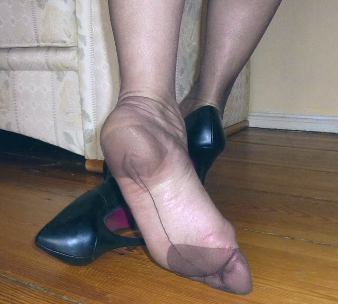 Stęsknił się ktoś za stopami ?😘 #feet #rt #joi  @rt_feet @PolishFootSlave @PolishFindomFan @MistressPromo_<a href="/tag/feet"class="tags">#feet</a><a href="/tag/rt"class="tags">#rt</a><a href="/tag/joi"class="tags">#joi</a>