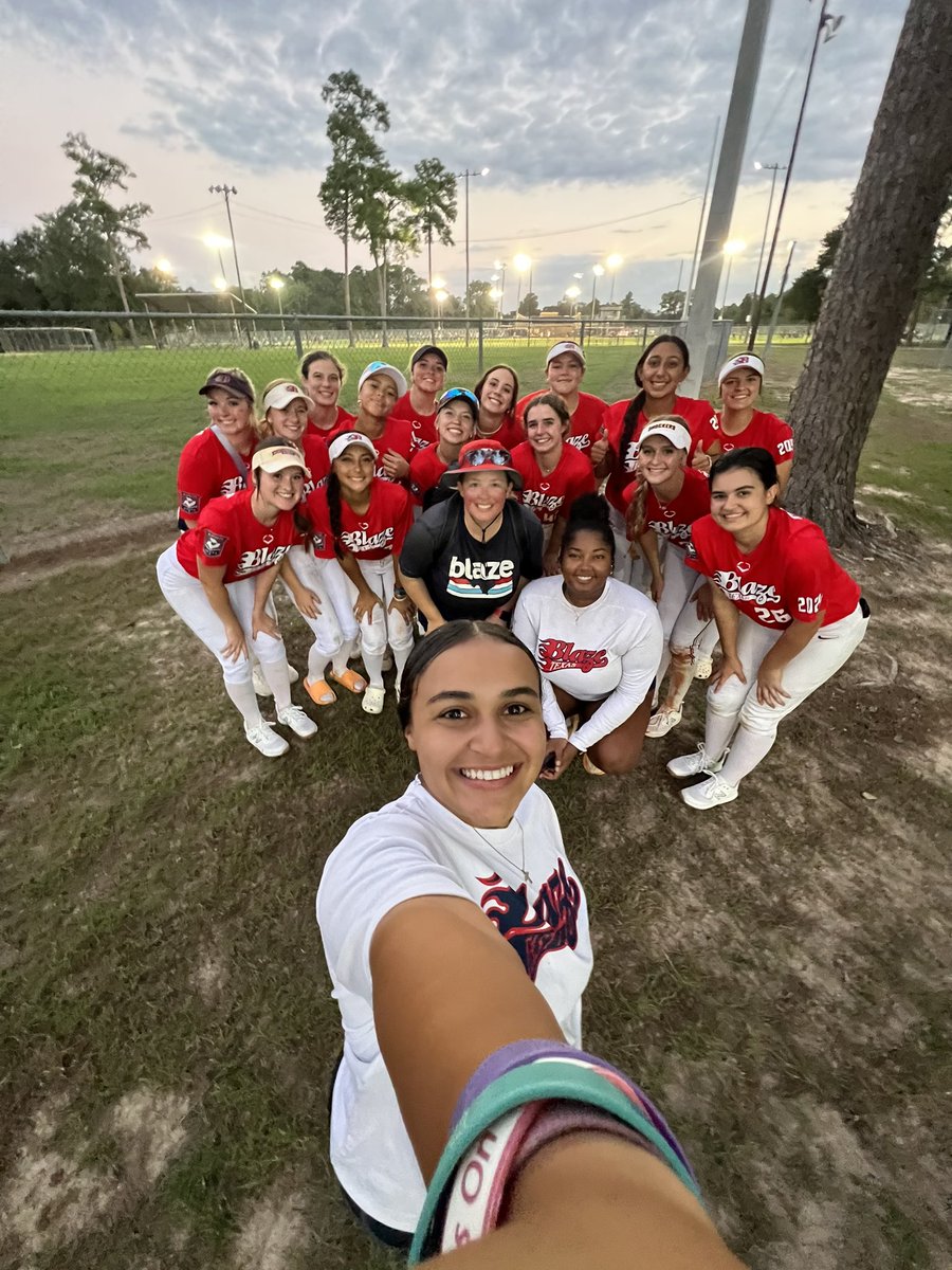 blazeunited14's tweet photo. Starting the fall season with a birthday dub!!!🎉🎉 Let’s go!!!🔥🔥🔥  #bBlaze #bCommitted  #BlazeOn #BTheDifference https://t.co/iK5znSF4cg
