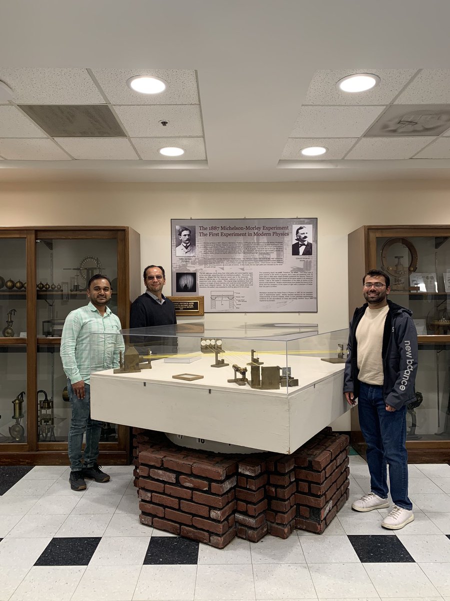 Thank you <a href="/phdramoncp/">Ramón Castañeda-Priego</a> for amazing seminar. I would also like to express my gratitude to <a href="/CWRUMacro/">CWRU Macromolecular Science & Engineering</a> and <a href="/AbhiS_Case/">Abhinendra Singh</a> for providing me with the opportunity to have lunch with our seminar speaker. 
#cwru #PolymerPhysics #Simulations