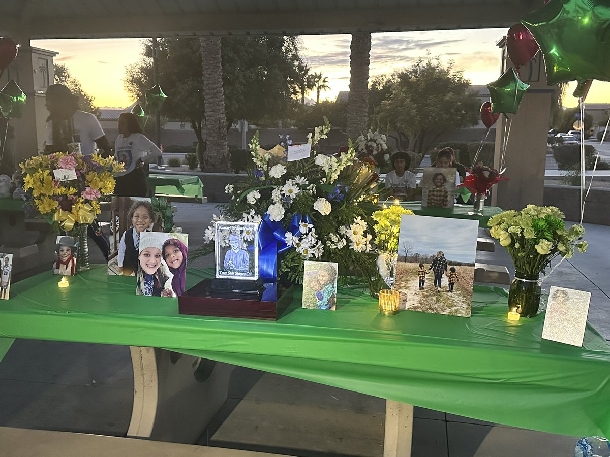 SashaLoftis's tweet photo. NOW: People are gathering tonight to honor Kamari Wolfe. 

Police say the 5-year-old was hit and killed in a suspected DUI crash outside his #NorthLasVegas school last week. @8NewsNow https://t.co/85QTsibPVF
