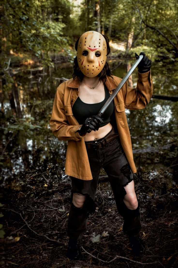 TheSeaRose's tweet photo. #JasonToldMe he'll only tap that if she wears a mask too. https://t.co/L7w9CJjicV