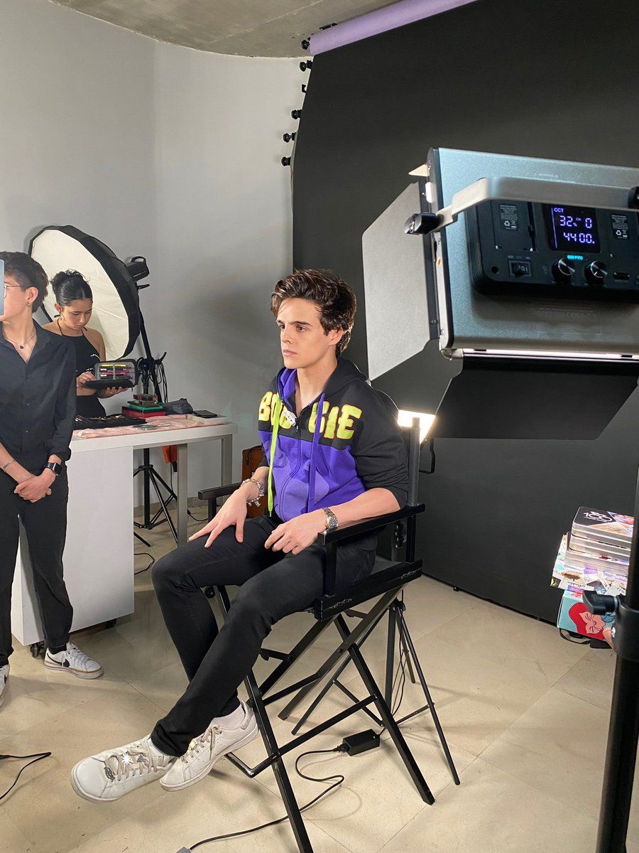 AndresN4VY's tweet photo. Tarde con #RepublicCosmetics https://t.co/0hbeD4o8I8