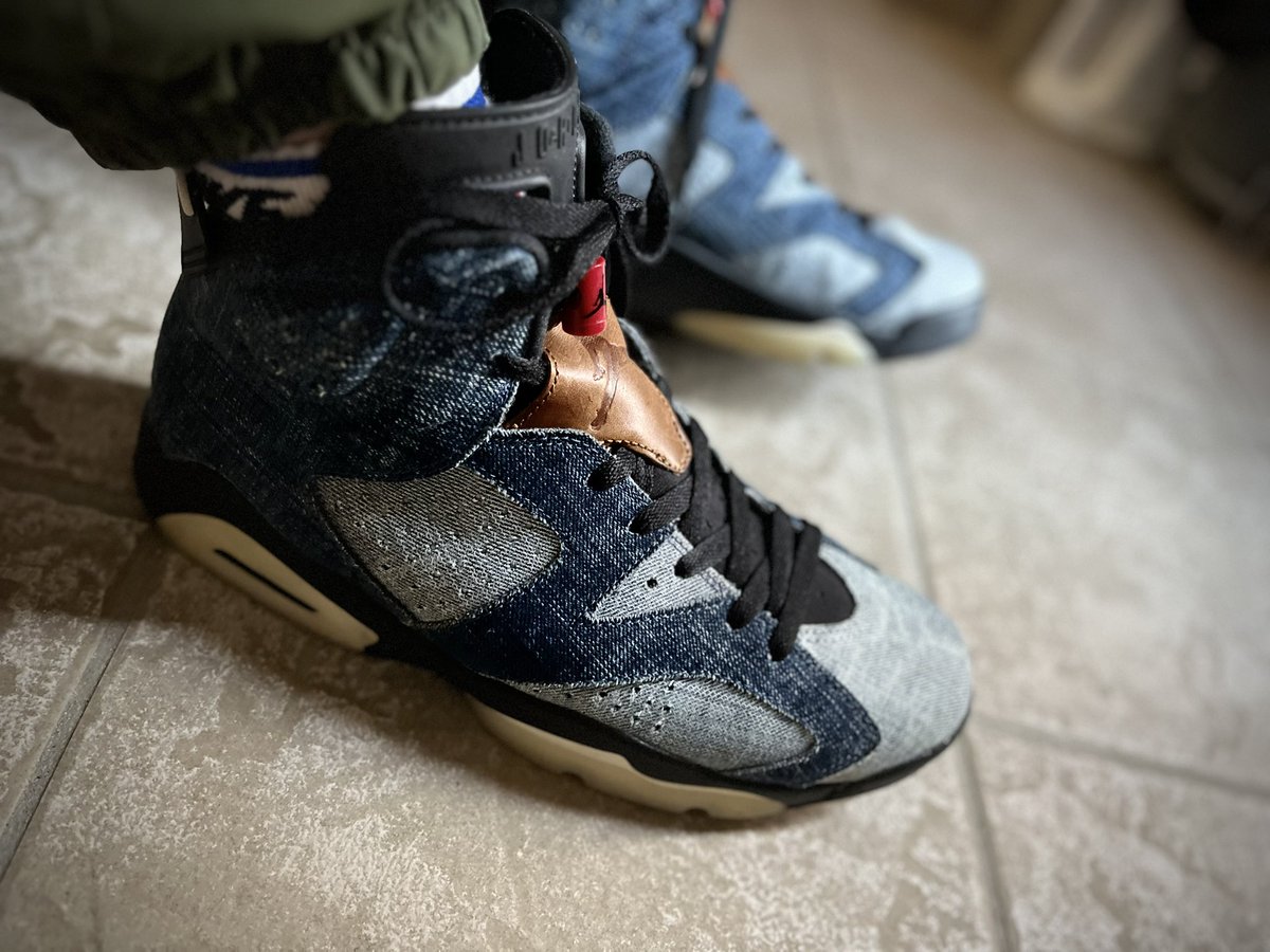 batmanyosuke's tweet photo. 合わせにくいようで、何も考えずにコーデしてもいけるやつ。

#aj6 #airjordan6 #airjordan6denim #denim #WashedDenim #AIRJORDAN6WashedDenim #エアジョーダン6 #デニム #ナイキ
#スニーカー好きな人と繋がりたい
#NIKE好きな人と繋がりたい
#JORDAN好きな人と繋がりたい
#ほぼJORDANしか履かない https://t.co/soOlut8Lki