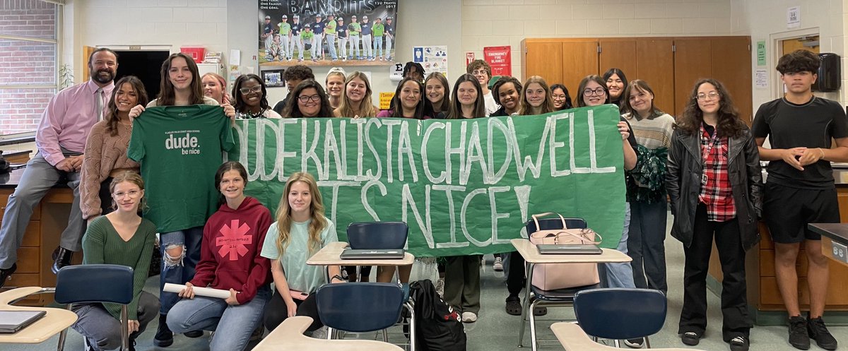 Mrs. Fretterd tweet media