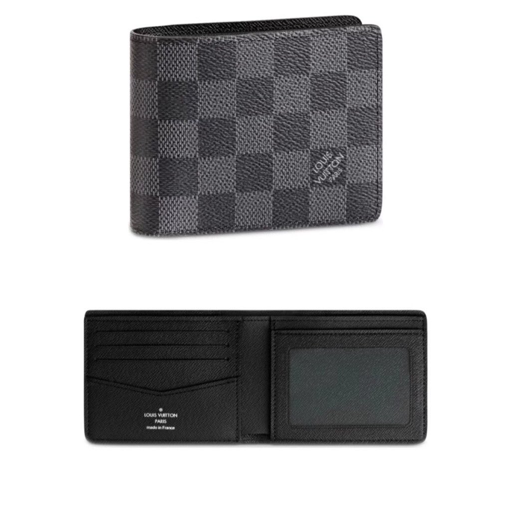 ReviewGhost15's tweet image. กระเป๋าสตางค์ผู้ชาย Louis Vuitton Multiple Wallet 

พิกัด📍🎯
🧡shope.ee/8KO4iqXGTA

การันตีของแท้ 100% จากร้าน Duty Free Discount Store 
อุปกรณ์ครบครัน (ถุงของขวัญ กล่องของขวัญ ถุงผ้า การ์ด ริบบิ้น)

#กระเป๋าสตางค์ #MultipleWallet  #กระเป๋าสตางค์LV #LouisVuitton #LV #ขาย
