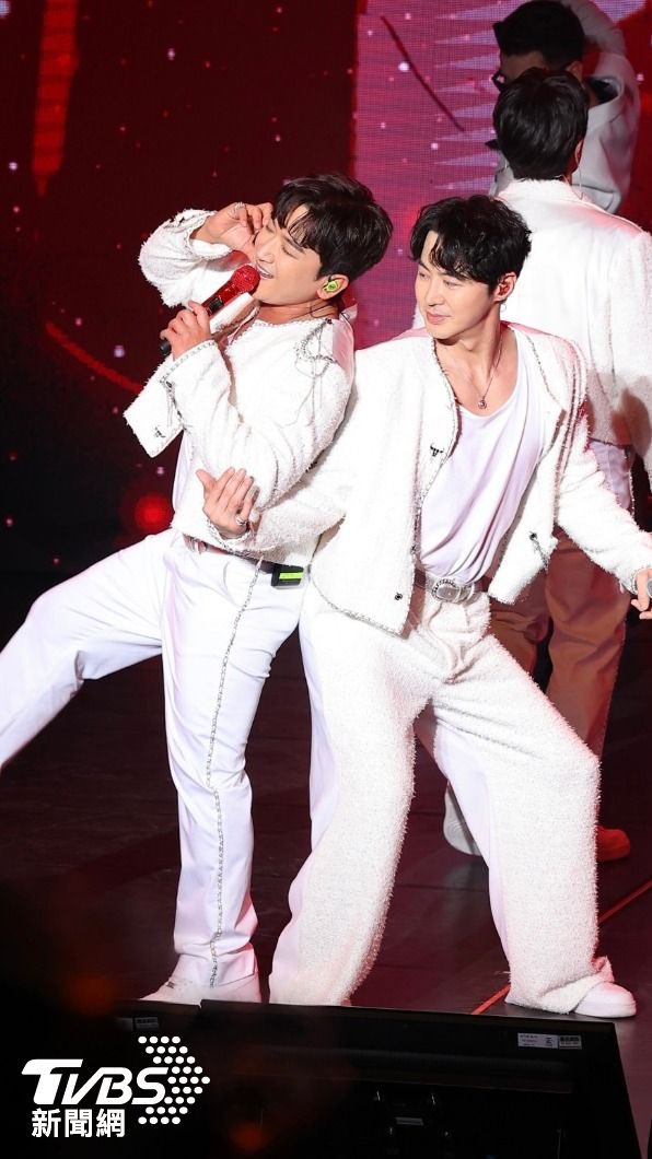 시간을 돌리고싶어어~~~~
흐엉  곧 완셩데이인가
크릉