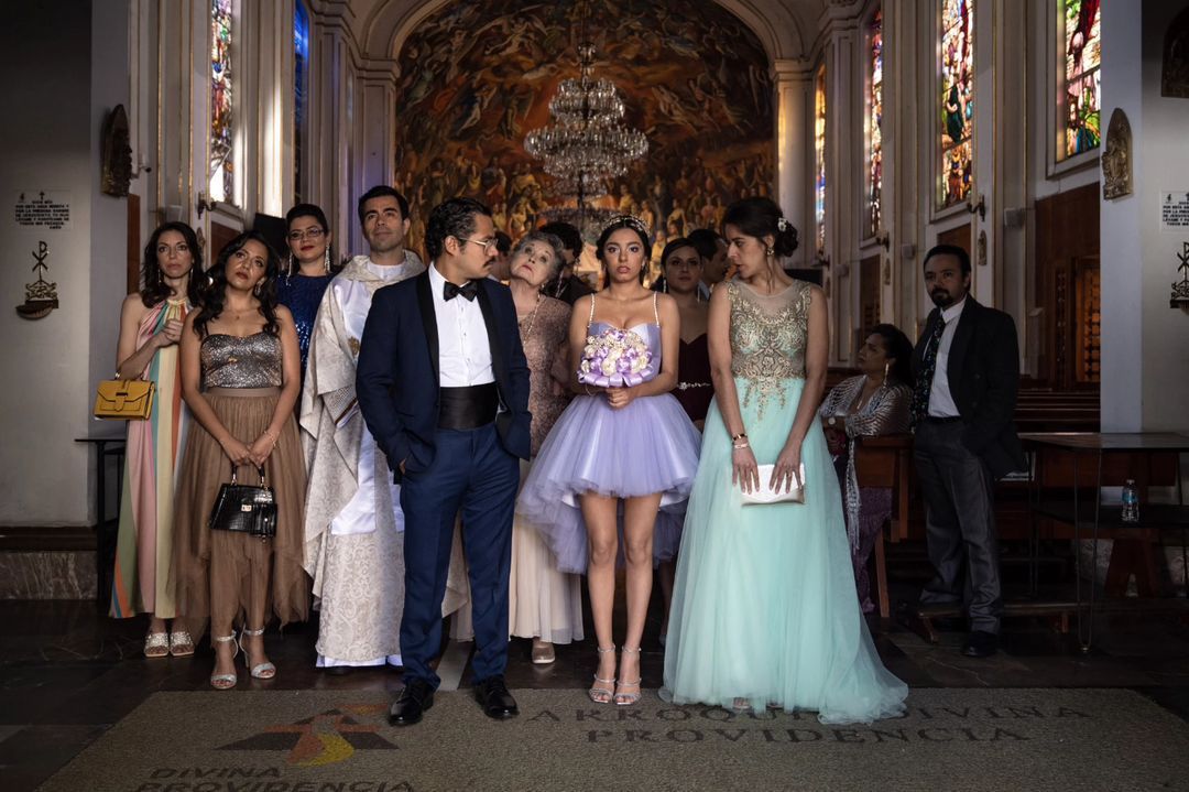 cinent's tweet photo. #Crítica de #SobreviviendoMisXV de #ChavaCartas con actuaciones de #BereniceJongitud #MemoVillegas #VerónicaBravo #LupitaLara #GerardoTaracena #SofiaCarrera #FarahJustiniani #JuanPabloFuentes #HansselCasillas #ValeriaVera #LucianaVale #CarolinaAnzures aquí https://t.co/DPuMFn4lRQ https://t.co/7yliRmoGQ1