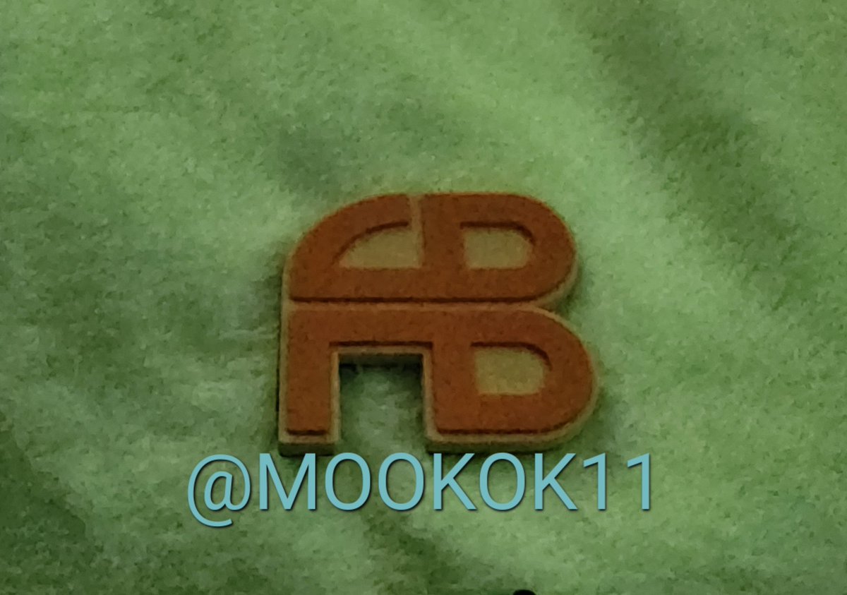 MOOKOK11's tweet photo. Sale ✅️
พวงกุญแจ ฟอสบุ๊ค เฟิร์สข้าวตัง จิมมี่ซี = อันละ 400 ฿
แม่เหล็กติดตู้เย็น ฟอสบุ๊ค = 200 ฿
Excrusive photo card = 350 ฿
BANDANAS FK = 350 ฿
ราคารวมส่งฟรีให้ค่ะ หรือนัดรับ ฟิวเจอร์รังสิต
#ฟอสบุ๊ค #เฟิร์สข้าวตัง #จิมมี่ซี #ตลาดนัดgmmtv 
#ตลาดนัดGMM #LOL2023 https://t.co/e1JmDx02Yb
