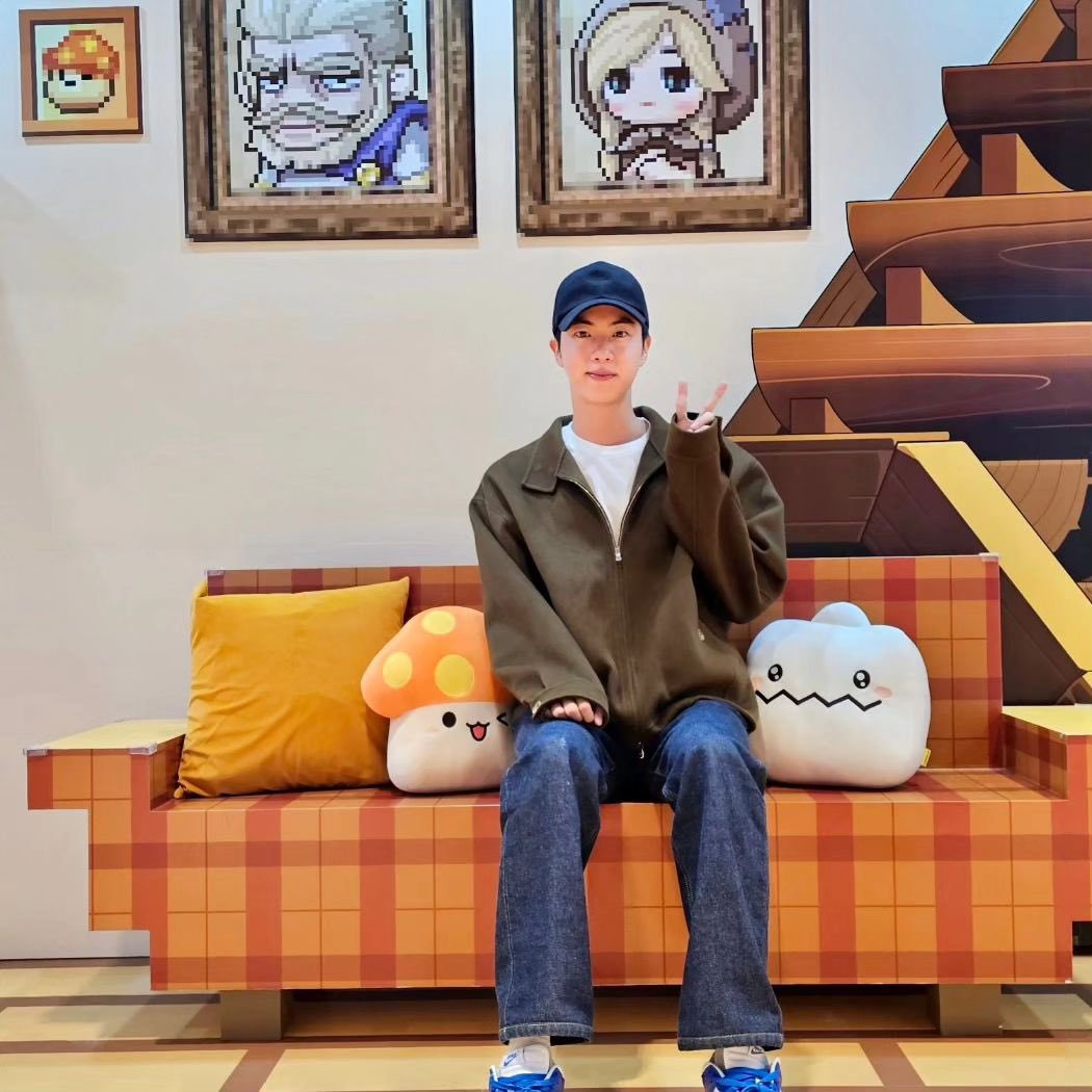 seokjinfile's tweet photo. SEOKJIN PHOTO DUMP https://t.co/XbJbqTSQS3