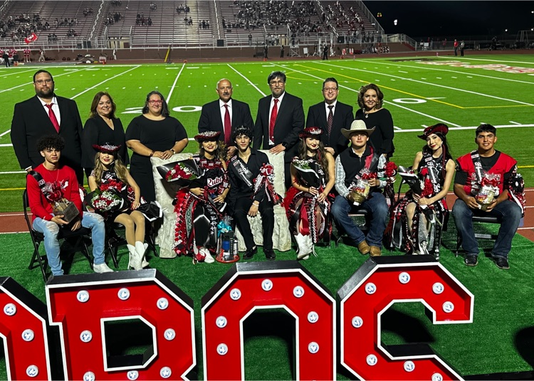 👑🤴🏻 Congratulations to our 2023-2024 homecoming court winners. 👸🏻👑