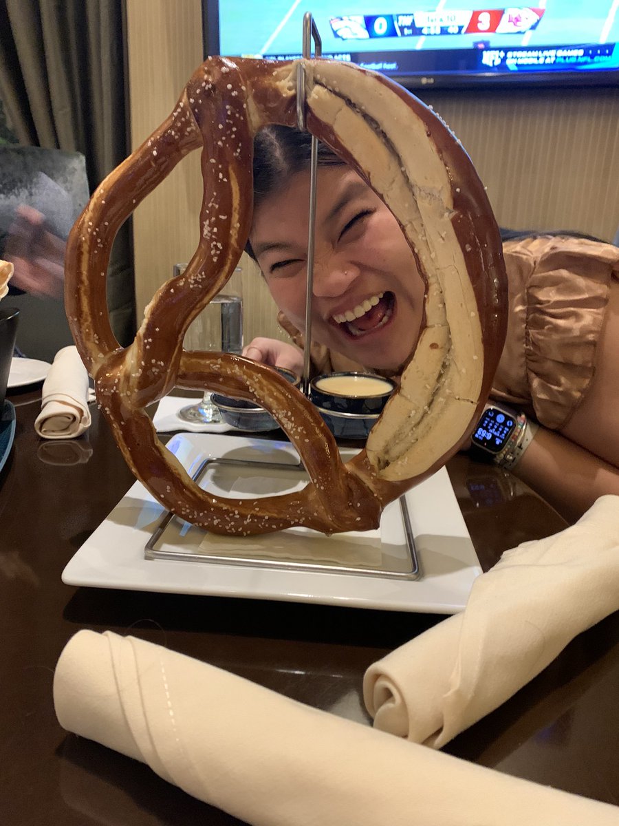 DoctorEDB's tweet photo. giant pretzel @annaljoness https://t.co/biOWEVvNlE