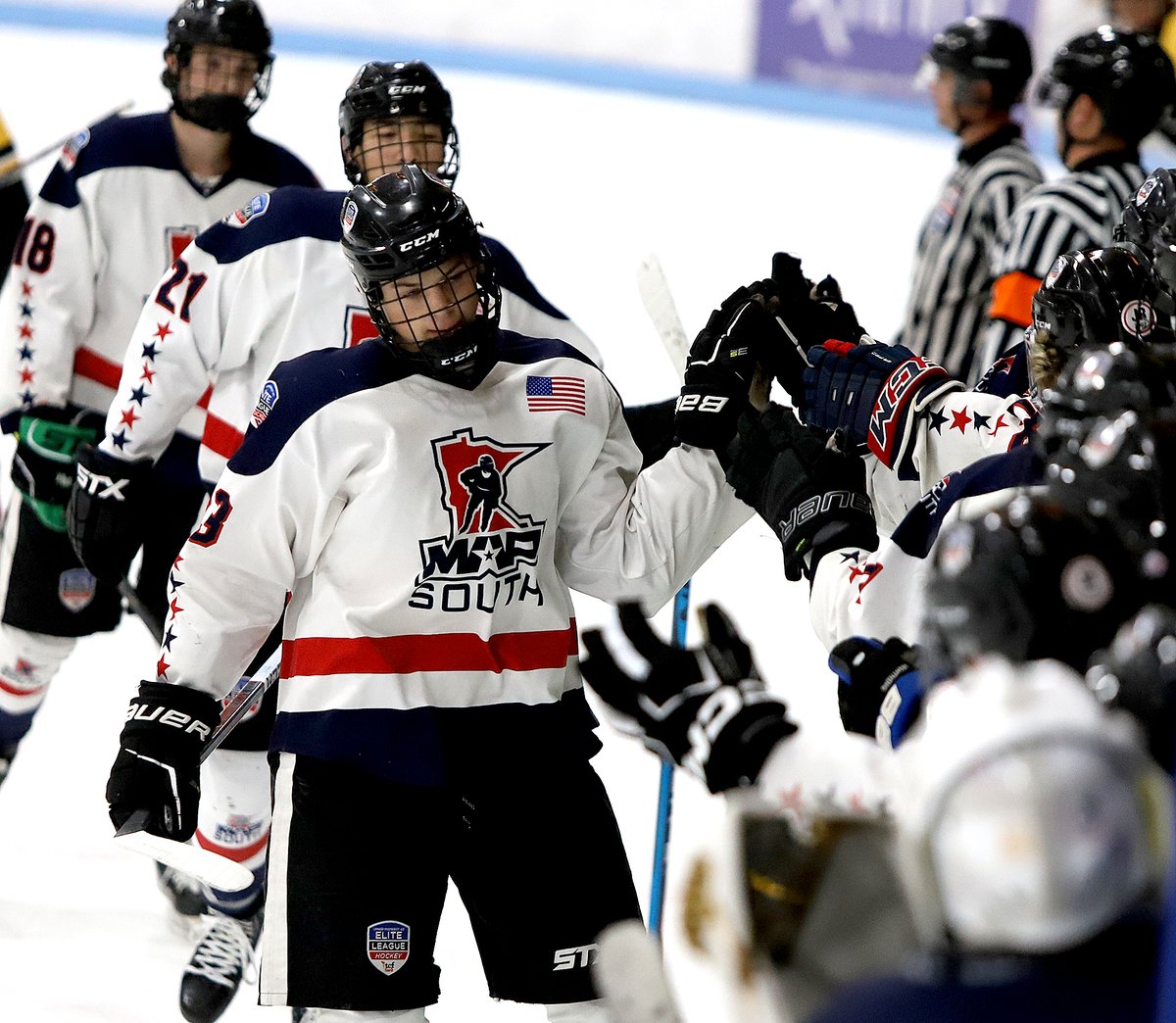 MAP South perseveres, pulls away late to top The Base 5-3. Aiden Grossklaus (Woodbury) scores the winner with 1:17 left, Jackson Ernst <a href="/LSHSBoysHockey/">Lakeville South Boys High School Hockey</a>  buries EN and second of game to ice the victory. Shots 46-27, MAP
Box: hselitehockey.com/stats#/163/gam…
Photos: zenfolio.com/legacyhockeyph…