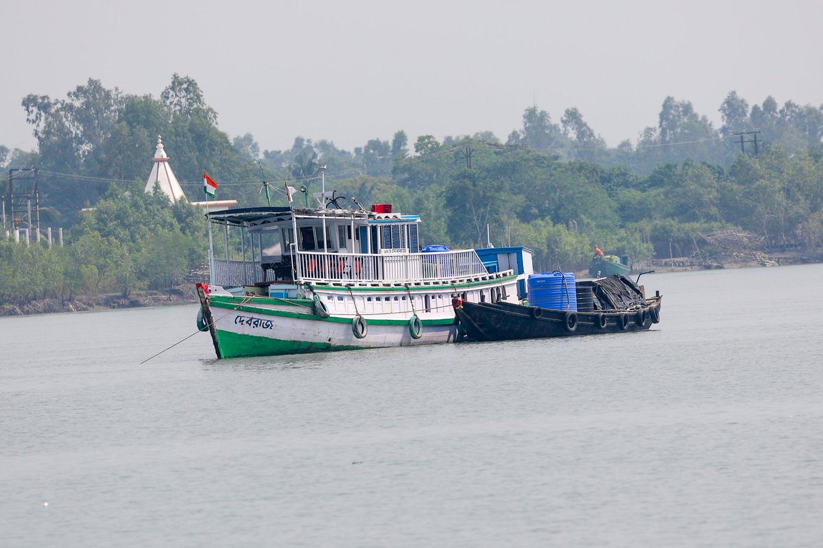 ajinkyabankar's tweet photo. The more you read, the more things you shall know. The more that you learn, the more places you shall go. – Dr. Seuss
#SundarbanTigerReserve
#IFSTraining #NUJS https://t.co/wlGwug5mO0