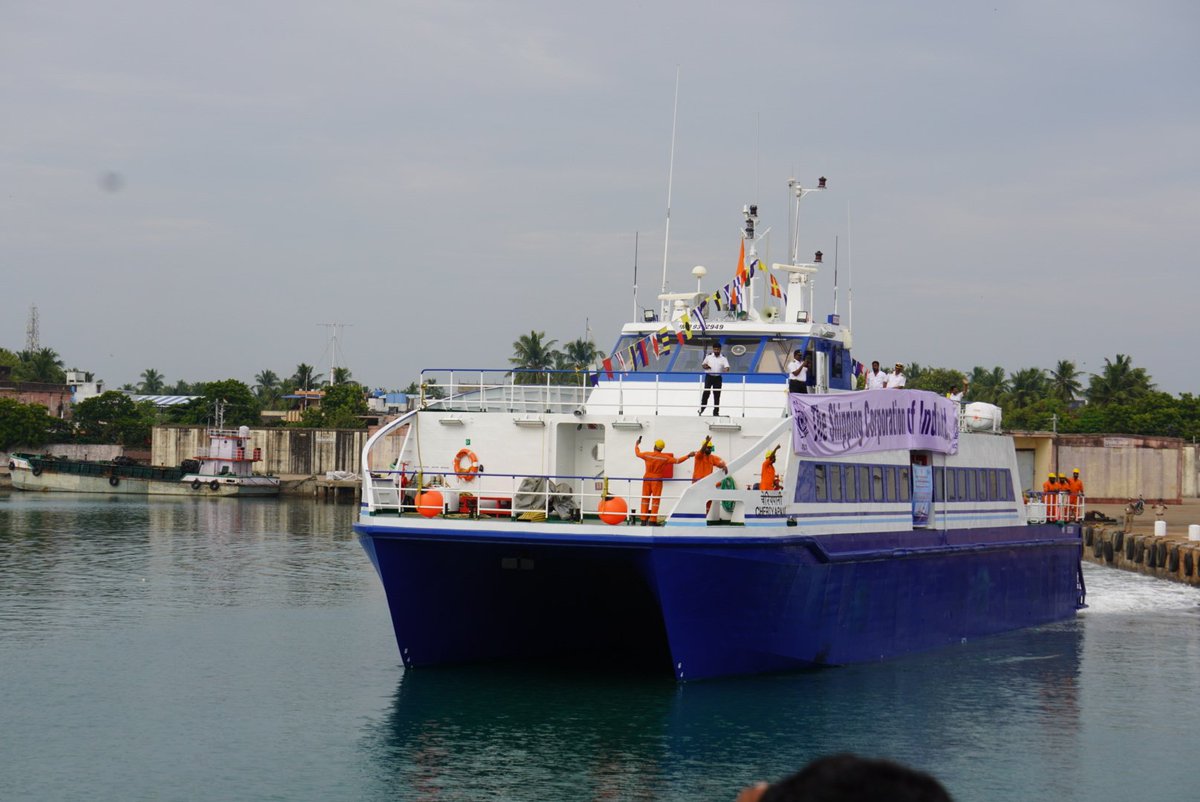 nscwrites's tweet photo. Union Shipping Minister @sarbanandsonwal , TN PWD Minister @evvelu flagging off the resumption of ferry service between #Nagapattinam in #TamilNadu and #Kankesanthurai in the northern province of #SriLanka on Saturday.
@THChennai @the_hindu https://t.co/FHIaJ8Ke7Z
