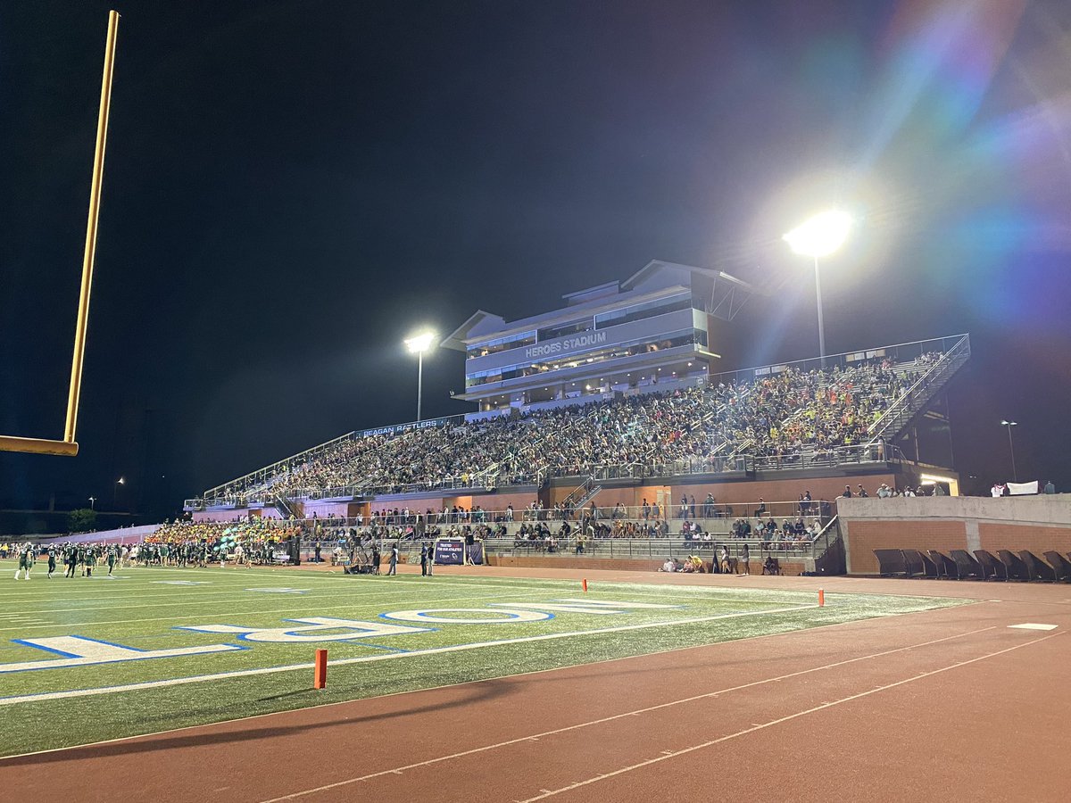 The Rattlers beat Johnson 41-27! Great game, and great atmosphere

7-0!!
—————————————————
@NEISD @NeisdAthletics @reaganwayrhs @DrR_RHS @SAReaganFball @Rattlersports @RowdyRattler