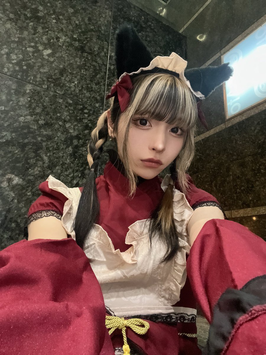 gin__sym's tweet photo. ふう💦危ね〜💦メイク習得してて良かった〜💦 https://t.co/UKvWA8nwfM