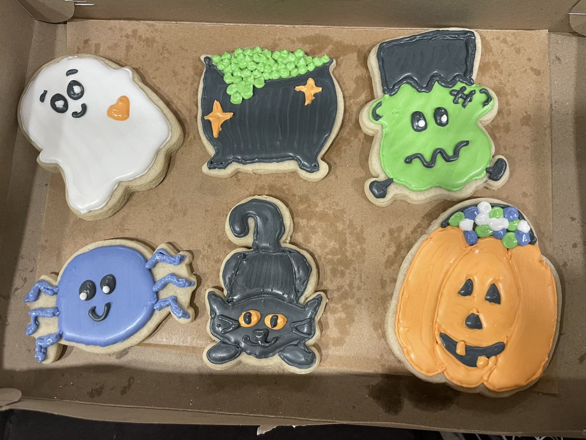 Amy Sinclair tweet media