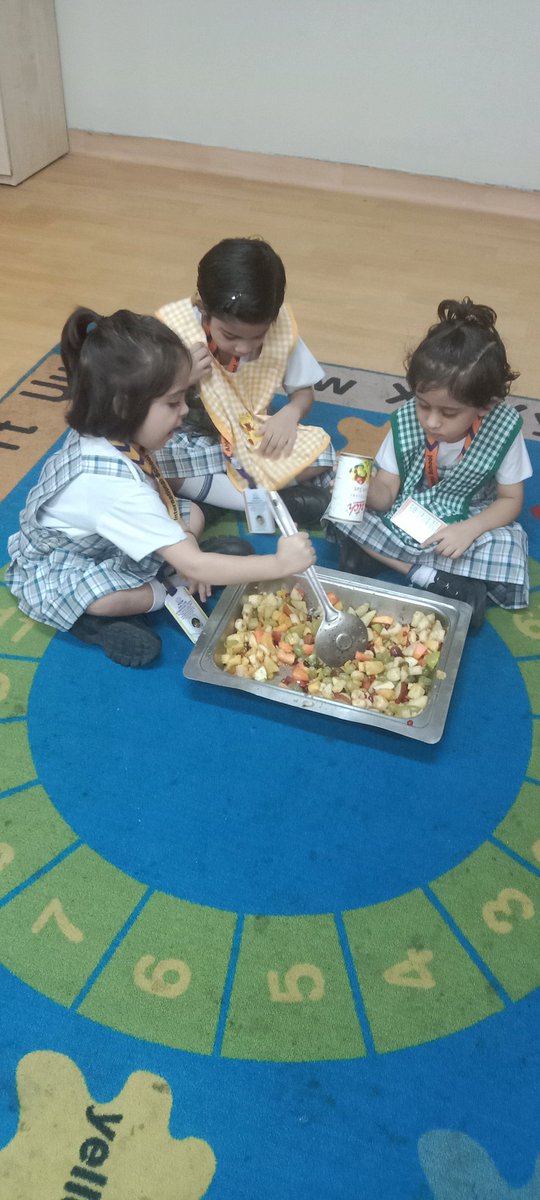 Ruchikapoor06's tweet photo. Lets peep into the world of fun ways activities of Nur D .@ashokkp @y_sanjay @pntduggal @ShandilyaPooja @KakoliLogani @VijNeeti https://t.co/EYaWgfWUsG
