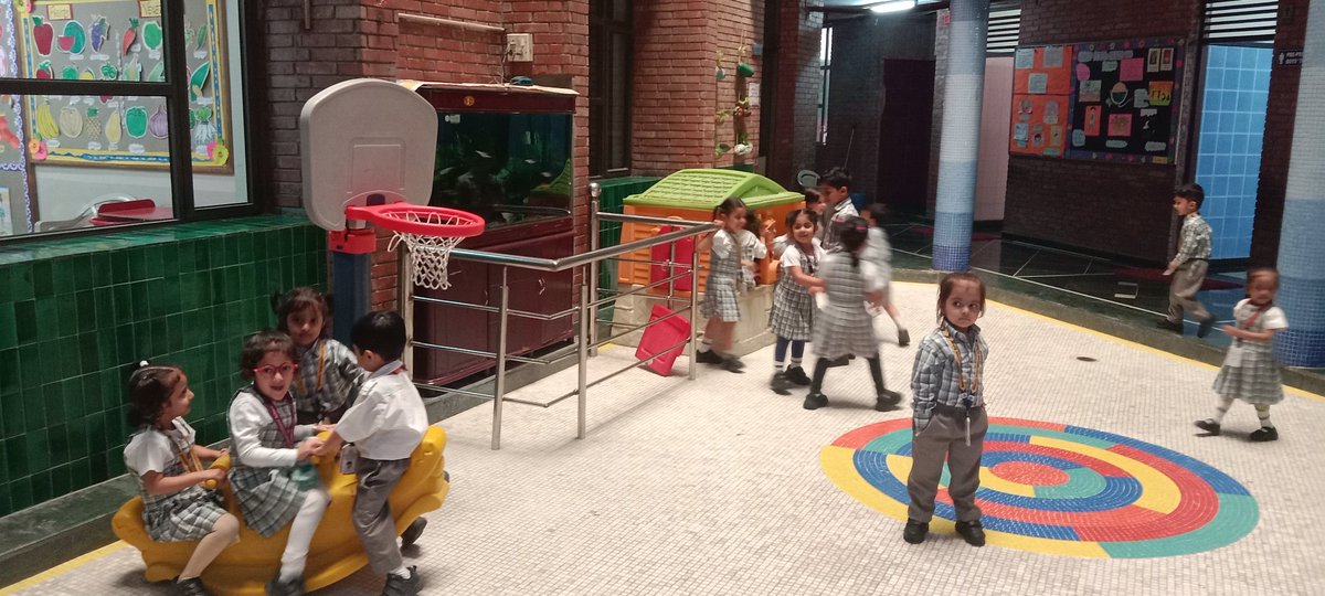 Ruchikapoor06's tweet photo. Lets peep into the world of fun ways activities of Nur D .@ashokkp @y_sanjay @pntduggal @ShandilyaPooja @KakoliLogani @VijNeeti https://t.co/EYaWgfWUsG