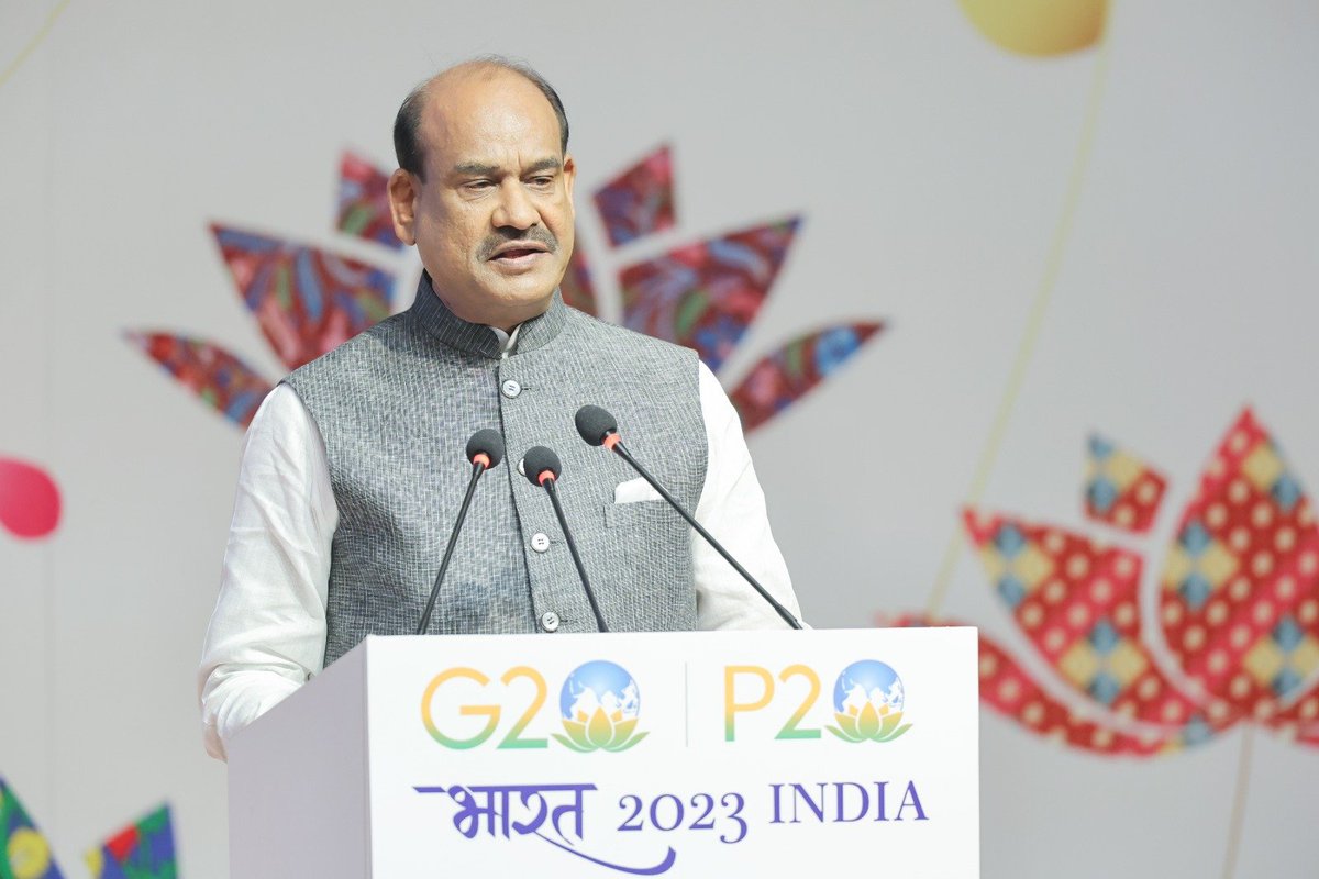 AIRNewsHindi's tweet photo. लोकसभा अध्यक्ष @ombirlakota आज नौंवें जी20 संसदीय पीठासीन अध्यक्षों की बैठक में #P20 के अंतिम दिन अपना समापन भाषण देंगे। यह बैठक नई दिल्ली के यशोभूमि में हो रही है।
#P20India #P20Bharat #P20Conference #G20India
@loksabhaspeaker @g20org @IPUparliament @PIBHindi @sansad_tv https://t.co/nsWx0MXUP8