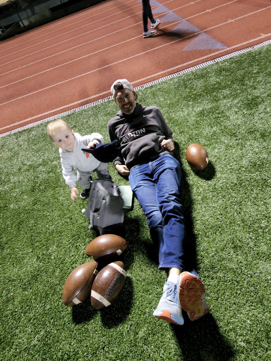 IsasMami1's tweet image. #BectonsBest enjoying Homecoming...