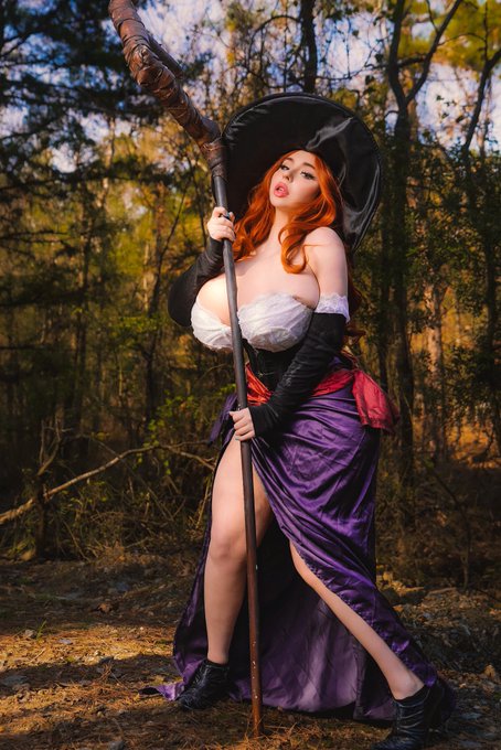 31 Days of Halloween: Day 13- The Sorceress from Dragon&rsquo;s Crown 👑🐉✨ HAPPY FRIDAY THE 13TH💦💦 https://t