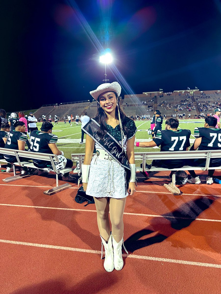 GCarrabineBryan's tweet image. @RudderDance #RangeRettes shined tonight &amp;amp; the @DavilaMS_BISD Texans Drill Team made the night even better! #DrillTeam #Dance #FridayNightLights #ThankYouDirectors
